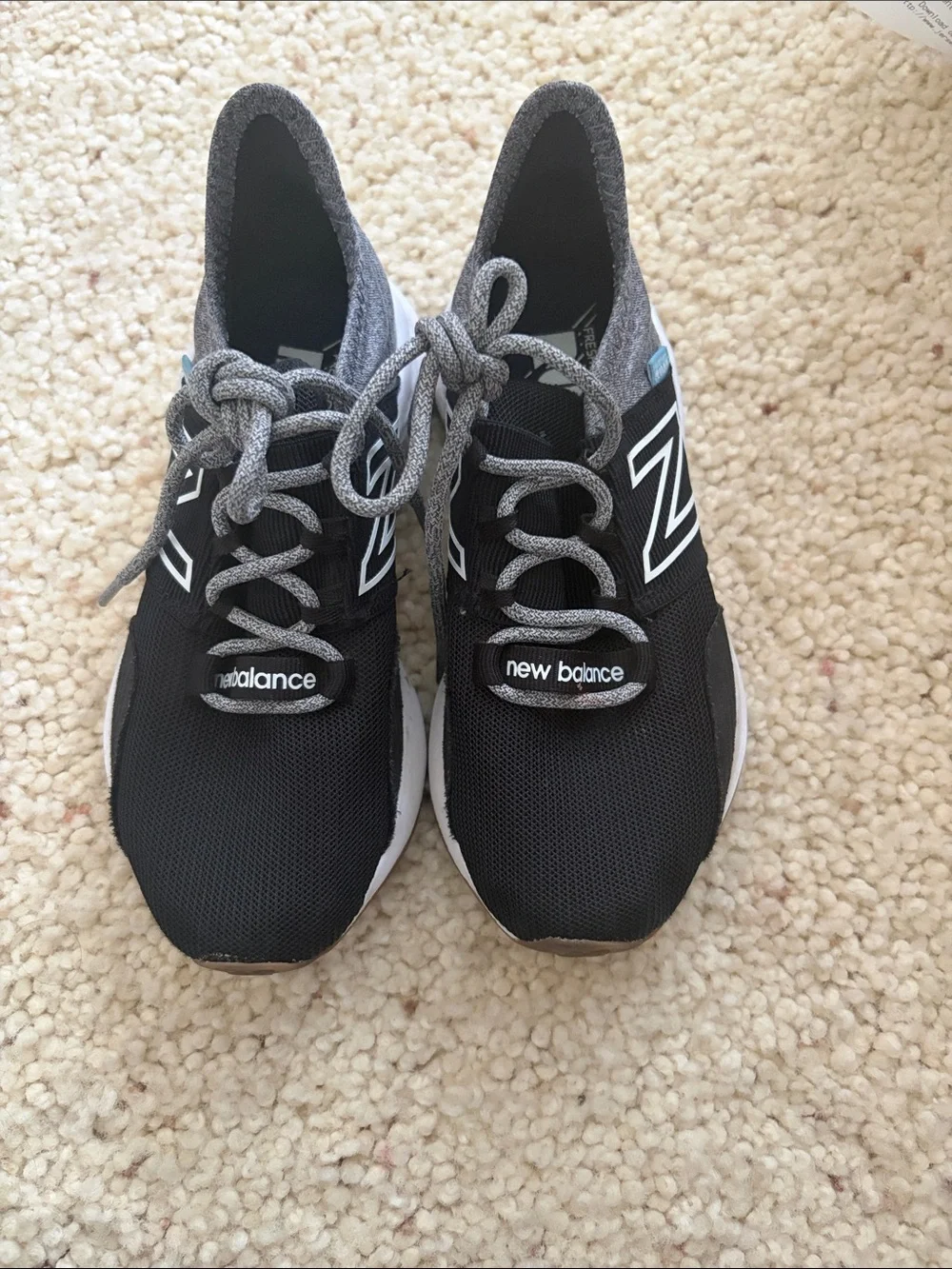 New Balance Black & Gray Lace-Up Running Shoes